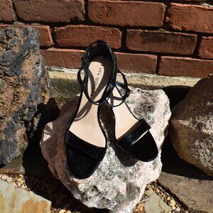 Via Spiga Leesa Black Patent Leather Ankle Strap Heels Size 9